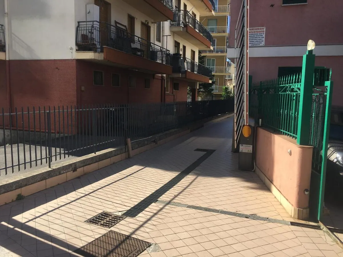 Casa vacanze Appartamento Villa Mare Blu 1° piano su 2 livelli Ventimiglia